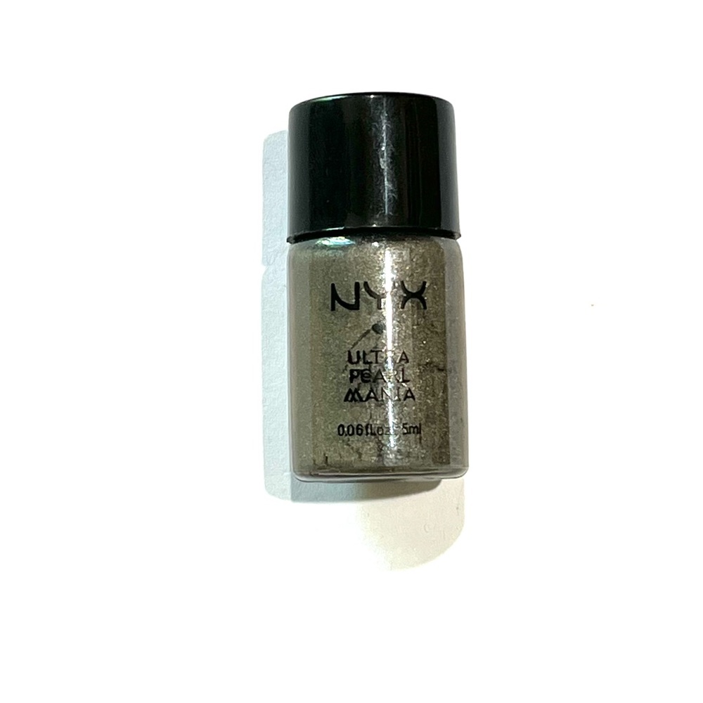 NYX Ultra Pearl Mania Loose Pearl Eyeshadow